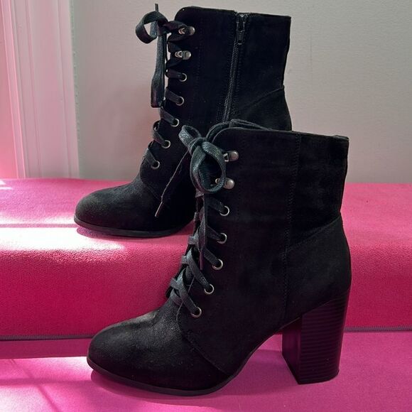 A+ Target Lace Up with Inside Zip 8.5 - Picture 3 of 9